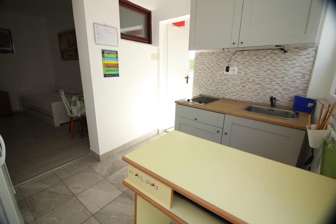 Apartmani Niessner Malinska Eksteriør billede