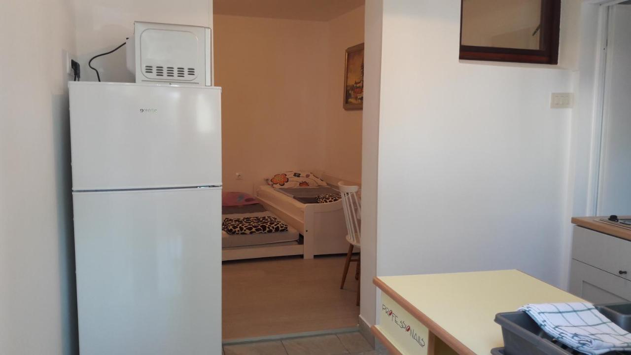 Apartmani Niessner Malinska Eksteriør billede